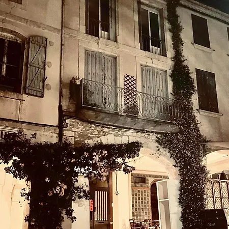 Au Dessus Des Arcades * فيك-فيزينساك