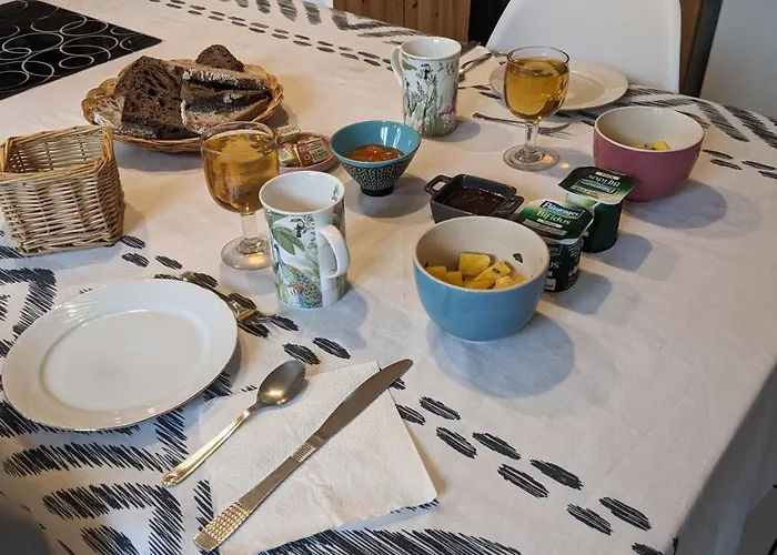 Au Dessus Des Arcades * Vic-Fezensac