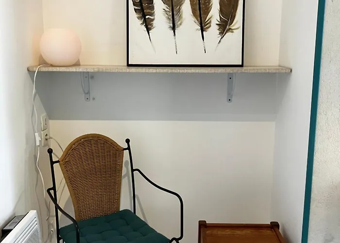 Couette-café Au Dessus Des Arcades *